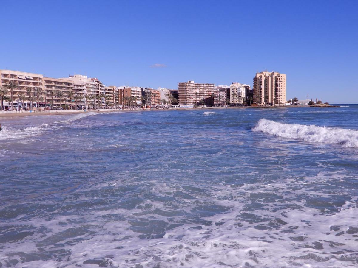 Edificio 1º Linea De Playa, En Paseo Maritimo De Torrevieja, Alicante, Costa Blanca Exteriér fotografie
